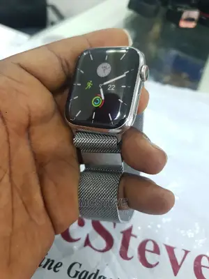 Apple Watch Series 7 45MM GPS/Cellular Stainless Steel