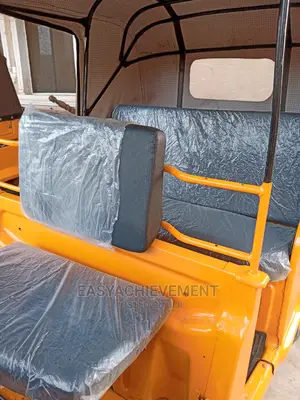 Bajaj RE 2021 Beige