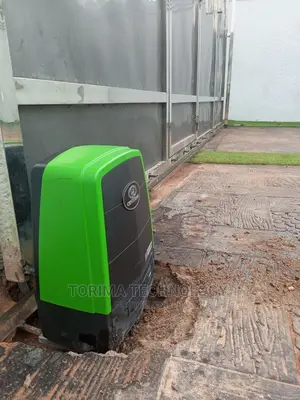 D5 Smart Centurion Sliding Gate
