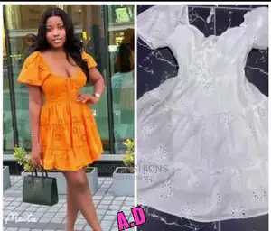 Female Cute Short Lace Gown