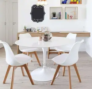 Luxury Dining Table With 4 Padded Chairs.