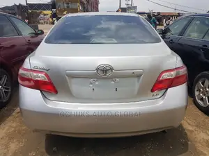 Toyota Camry LE 4dr Sedan (2.4L 4cyl 5A) 2009 Silver