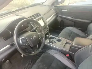 Toyota Camry 2016 Silver