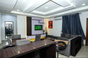 Enchanting 3-Bedroom Apartment With a Pool and Gym