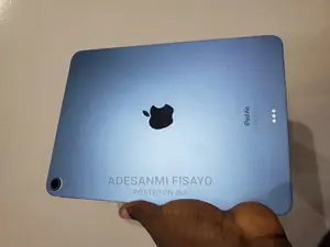 New Apple iPad Air (2022) 64 GB Blue