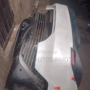 Front and Back Bumper Toyota Camry 2019 Le