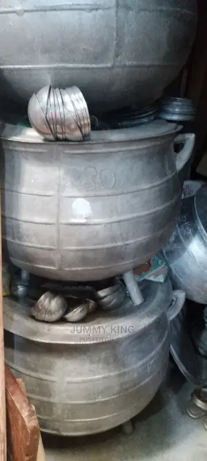 Cast Iron Pot
Ikoko Irin