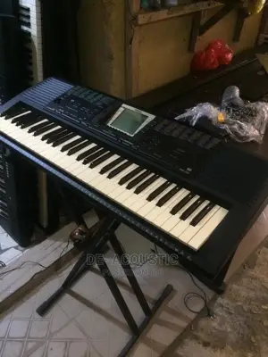 Yamaha PSR-330 Electronic Keyboard