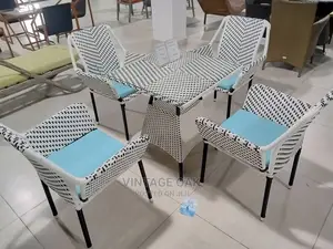 Great Outdoor Garden Table With 4chairs