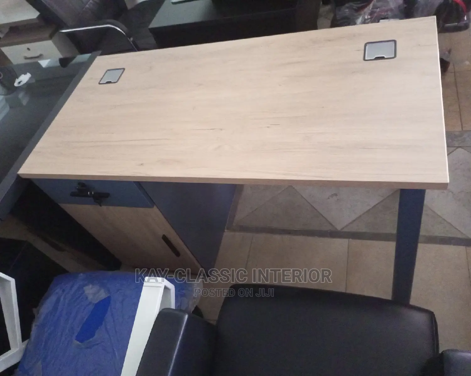 1.2mt Office Table