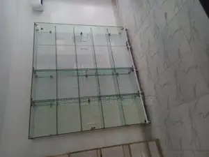 Show Glass