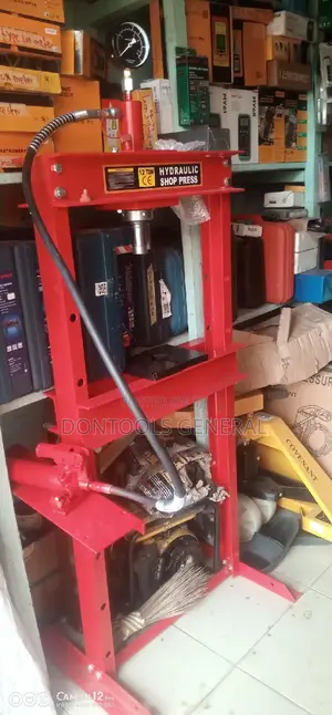 10 Ton Hydraulic Shop Press With Guage / Strongway Benchtop
