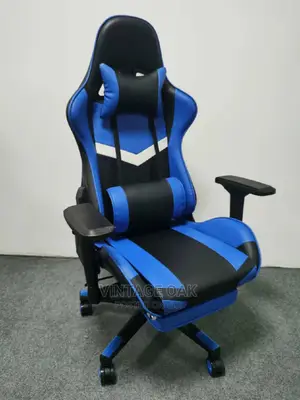 Executive Gaming Chair With Footrest.