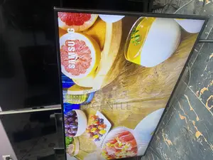 43” Samsung Crystal Uhd HDR With Netflix Youtube Etc