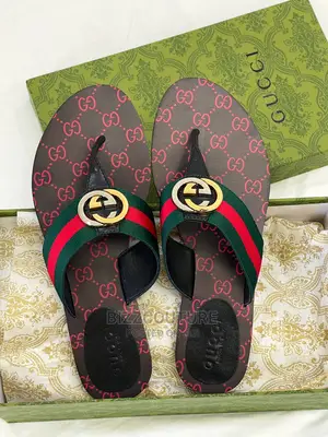 High Quality GUCCI Slippers Available in Store