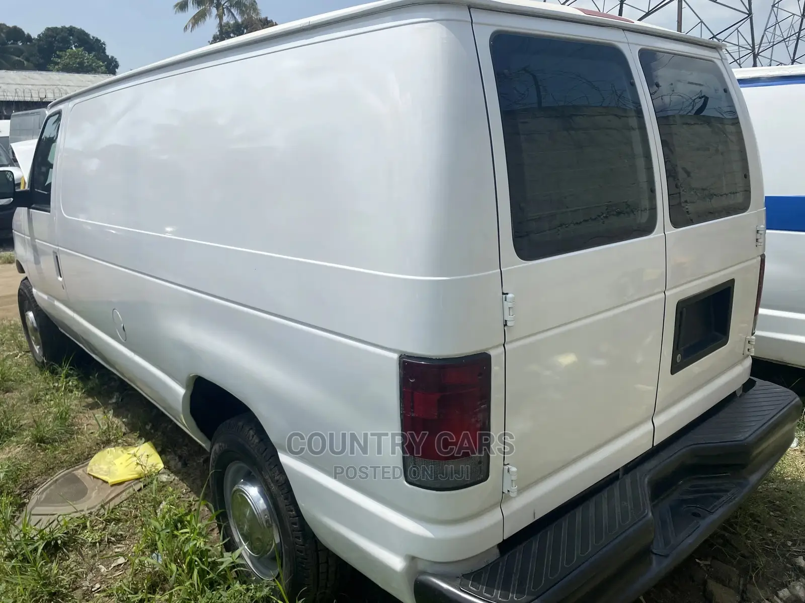 Ford E350 2007 White
