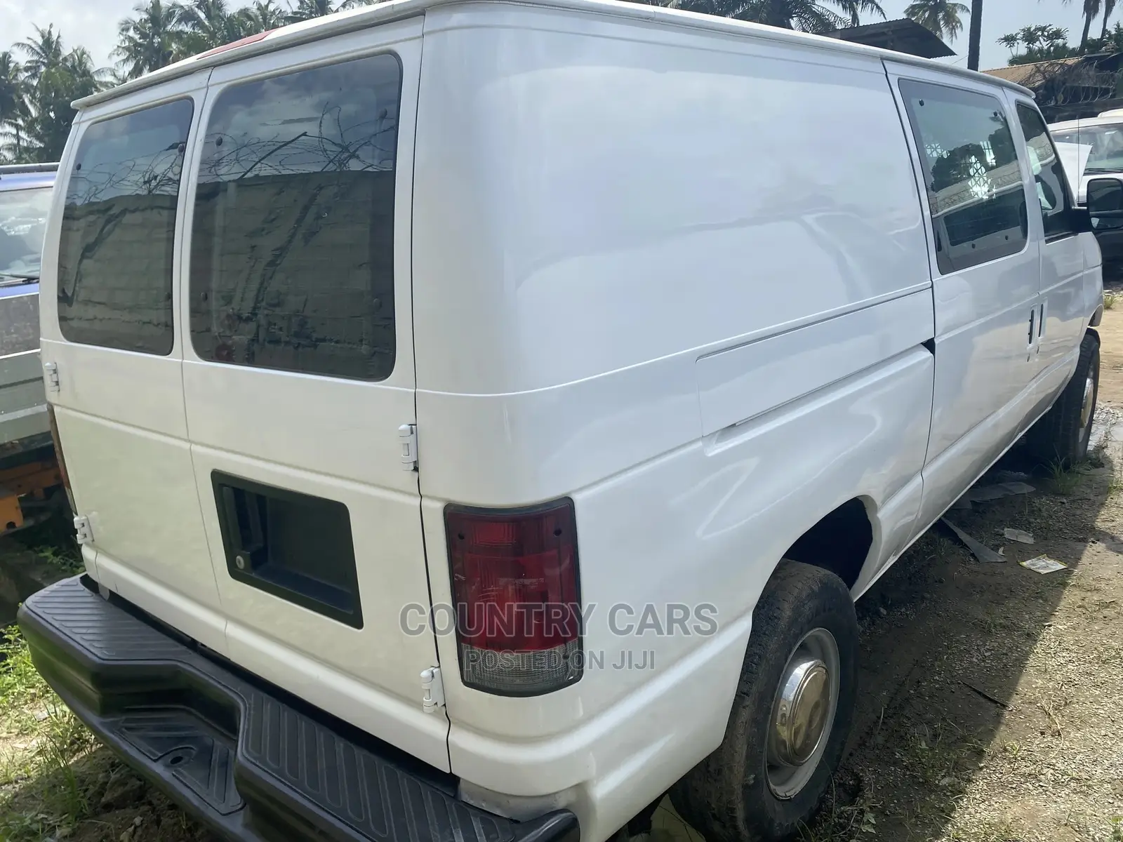 Ford E350 2007 White