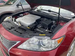 Lexus ES 2014 Red