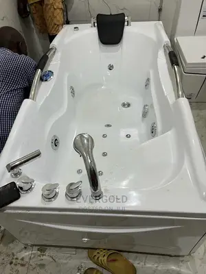 England Executive Single Jacuzzi Available Now