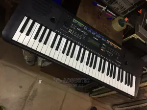Yamaha PSR-E253 61-Key Portable Keyboard