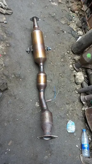 Complete Catalytic Converter Toyota Corolla 2022 Model
