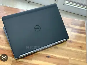 Laptop Dell Precision 7510 12GB Intel Core I7 HDD 1T