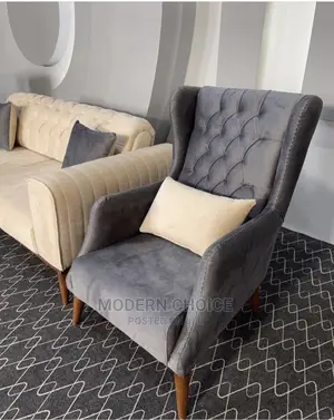 Flomzy Tufted Arm Chair