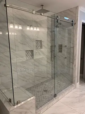 Another Design of 10mm Tampered Sliding Shower