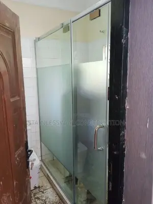 Shower Cubicle Enclosure With Glass