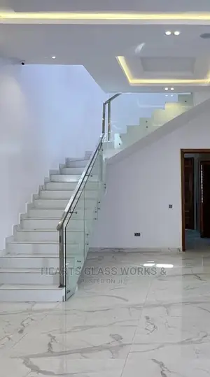 Frameless Glass Stairs Railings System.