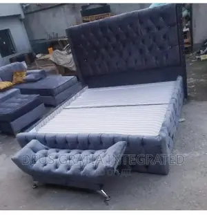 Bed Frame With Mattress And Drawer 6x6