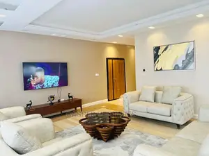 Bewitching 4-Bedroom Duplex With Pool