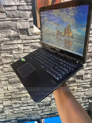 Laptop Asus Q524UQ 12GB Intel Core i7 SSD 256GB