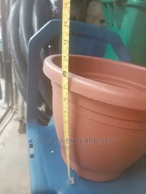 Medium Size Flower Pots