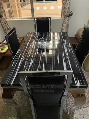 Marble Dining Table 4 Seaters