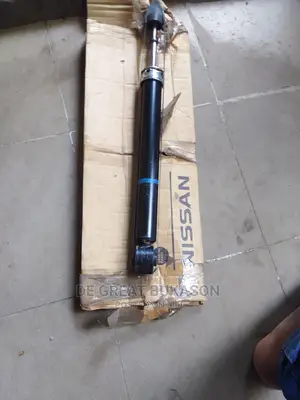 Rear Shock Absorber Nissan Tiida (Nissan )