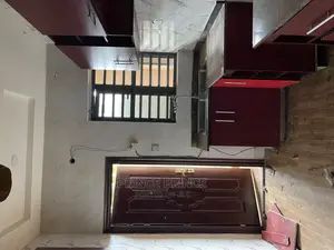Furnished 3bdrm Block of Flats in Surulere for rent