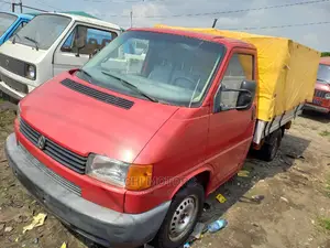 Volkswagen Transporter 2005 Red
