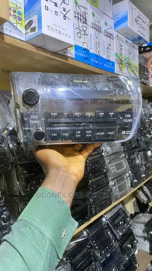 Toyota Tundra Radio Set