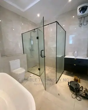 Tempered Shower Cubicle