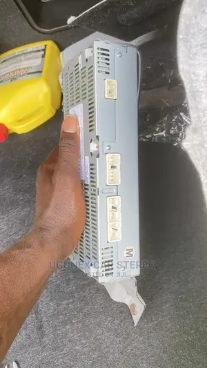 2010-12 Lexus ES 350 Factory Amplifier