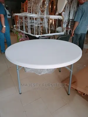 8 Seater Banquet Round Table