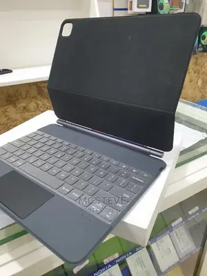 Green Apple Magic Keyboard for iPad Pro 12.9inch