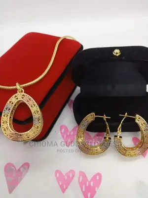 Earing and Pendant Set