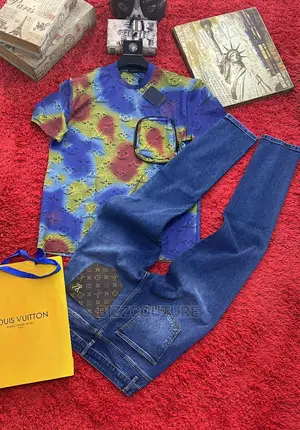 High Quality LOUIS VUITTON T-Shirts Available in Store