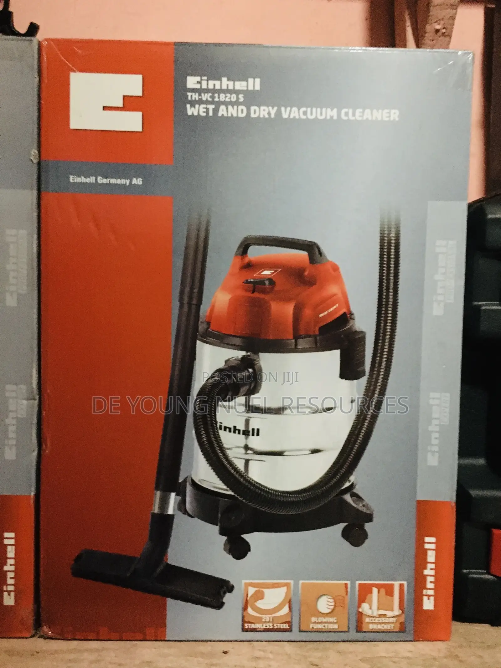 German Standard Einhell Vacuum Cleaner 20L