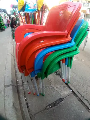 Plastic Iron Leg Chair