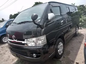 Toyota HiAce 2012 Black