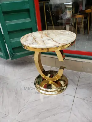 Round Center Table Gold Design