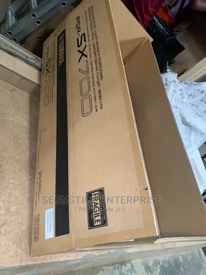 Original Yamaha PSR Sx 700 Keyboard/Piano (Workstation)